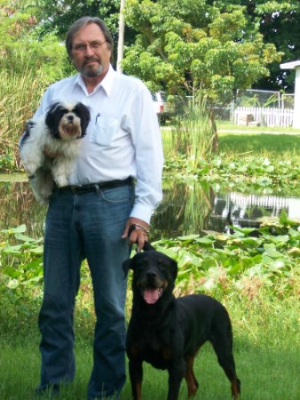 STR Owner Erik Rickenback with Freedom and Schatzi Girl